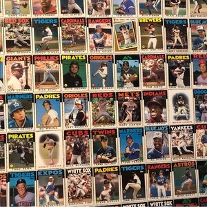 (70) 1986 Topps Baseball Cards Wade Boggs Tom Seaver Mattingly Garvey Fisk